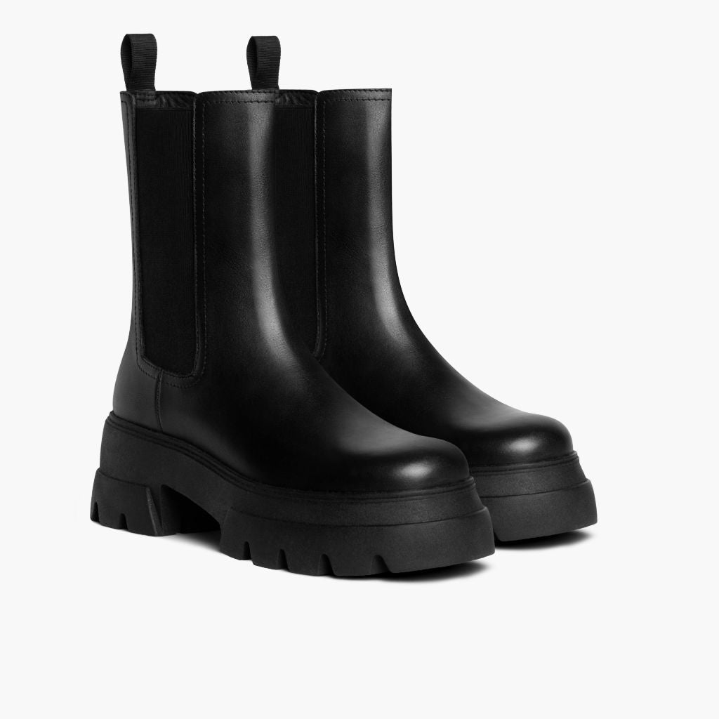 https://cdn.shopify.com/s/files/1/0419/1525/files/1024x1024-Womens-Reign-Black-112123-3.4_c7222f9c-7703-46ca-b910-0dd3e1247ca5.jpg?v=1706741301