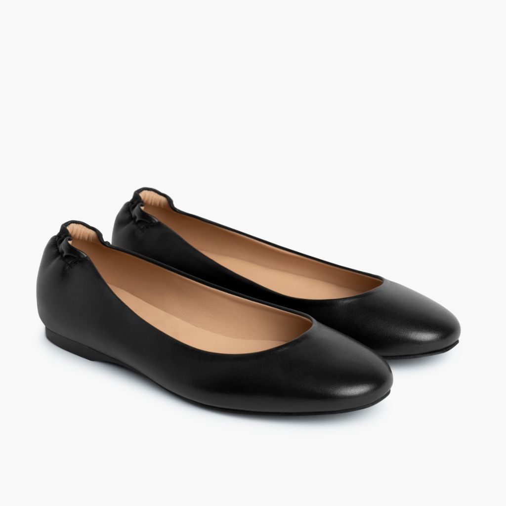 https://cdn.shopify.com/s/files/1/0419/1525/files/1024x1024-Womens-Scrunch-Black-052323-3.4.jpg?v=1689008493