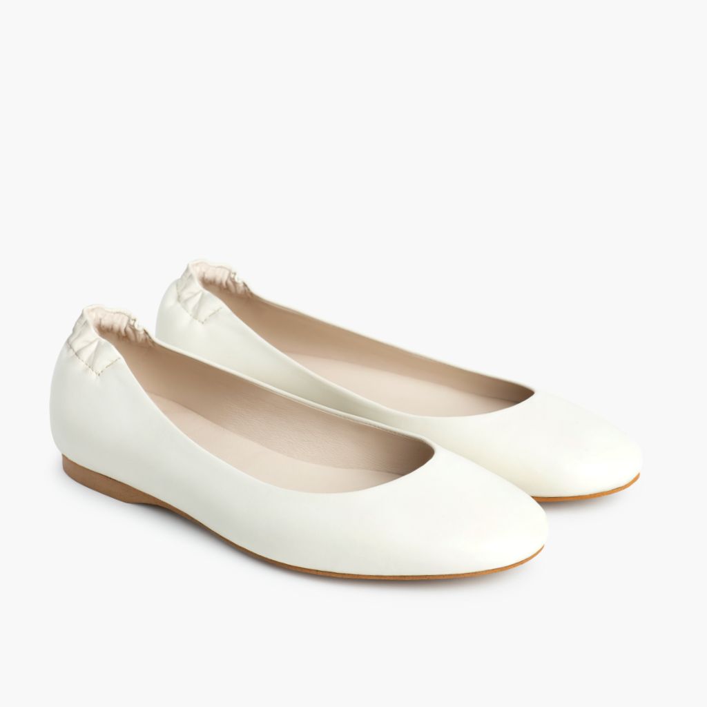 https://cdn.shopify.com/s/files/1/0419/1525/files/1024x1024-Womens-Scrunch-Ivory-052523-3.4.jpg?v=1689014339