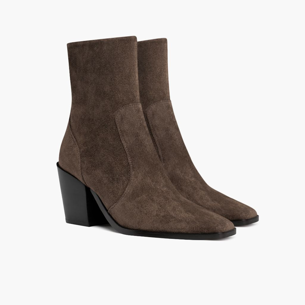 https://cdn.shopify.com/s/files/1/0419/1525/products/1024x1024-Womens-Soho-Aspen-092022-3.4.jpg?v=1664217453