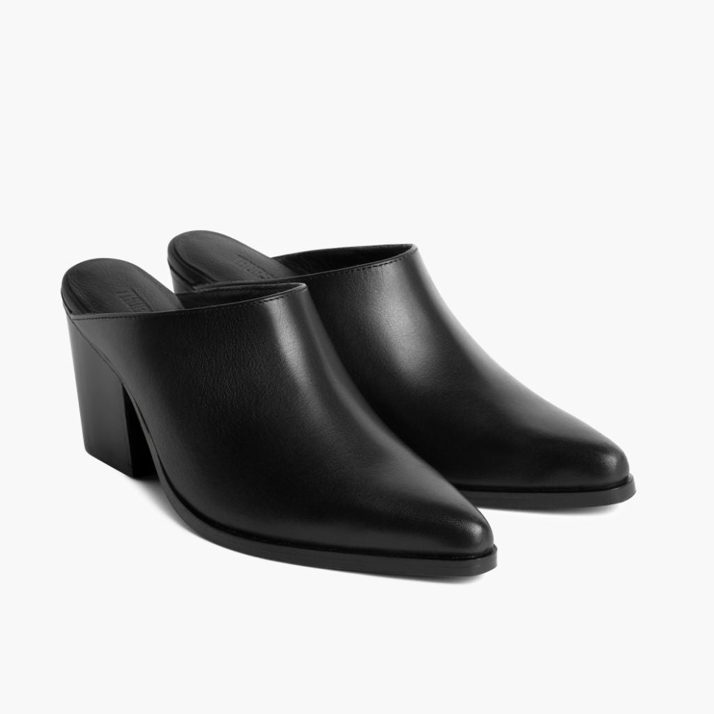 https://cdn.shopify.com/s/files/1/0419/1525/files/1024x1024-Womens-Summer-Black-062123-3.4.jpg?v=1690838590