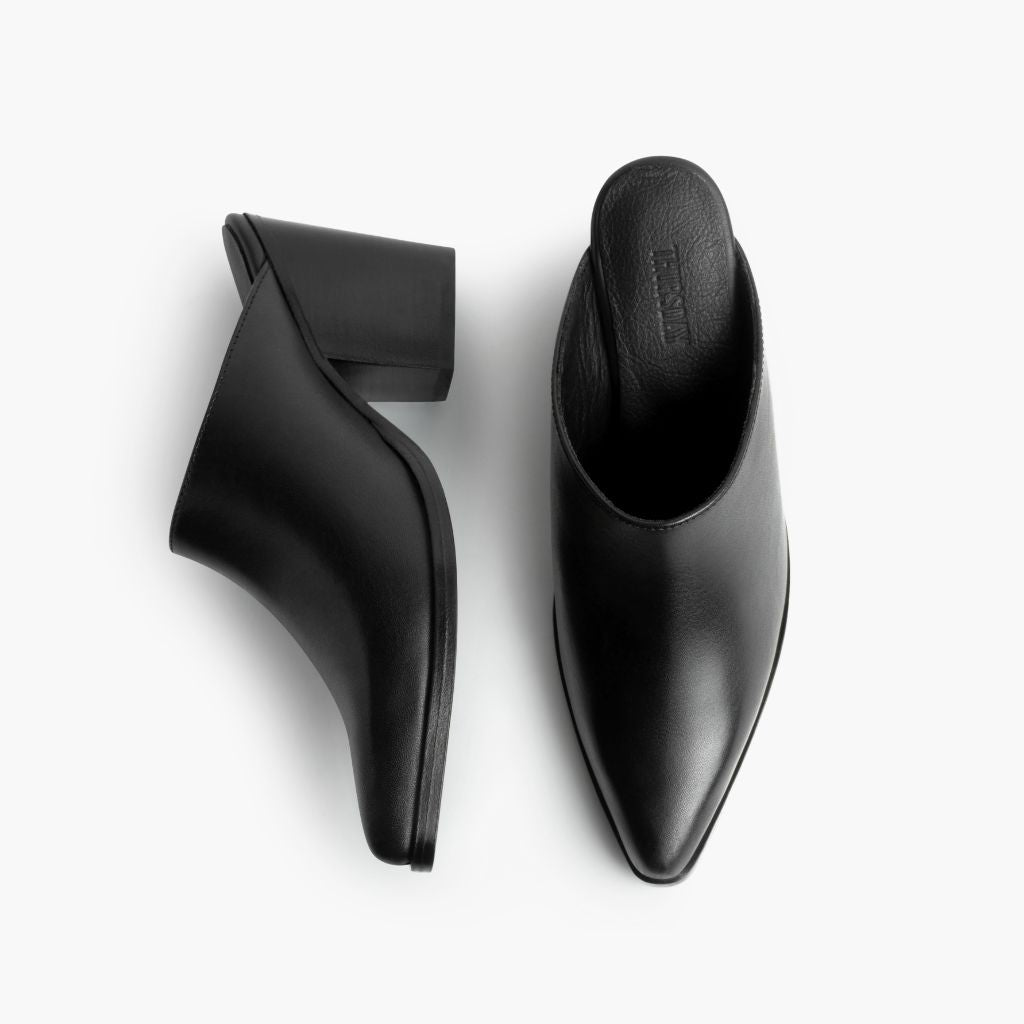 https://cdn.shopify.com/s/files/1/0419/1525/files/1024x1024-Womens-Summer-Black-062123-Flatlay1.jpg?v=1690838593