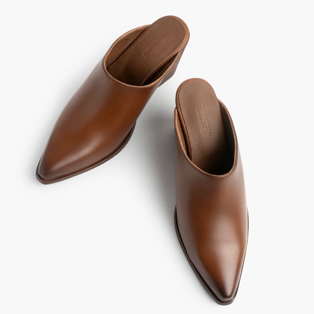 https://cdn.shopify.com/s/files/1/0419/1525/files/1024x1024-Womens-Summer-Brandy-031924-Overhead_b580aa70-040d-4492-bfbe-0bd47fd3e7a3.jpg?v=1716506186