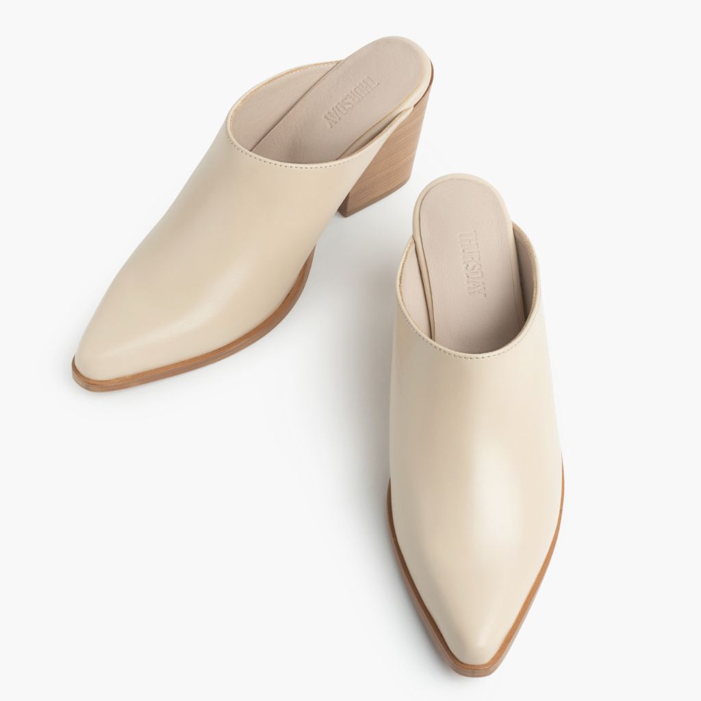 https://cdn.shopify.com/s/files/1/0419/1525/files/1024x1024-Womens-Summer-Ivory-062723-Overhead.jpg?v=1690839222