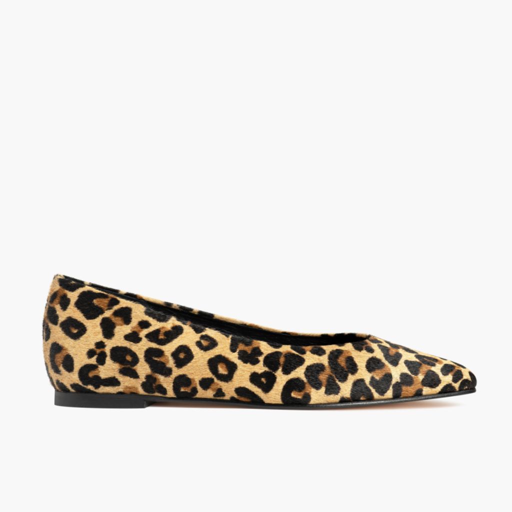 https://cdn.shopify.com/s/files/1/0419/1525/files/1024x1024-Womens-Viva-Leopard-060223-Side.jpg?v=1687183912