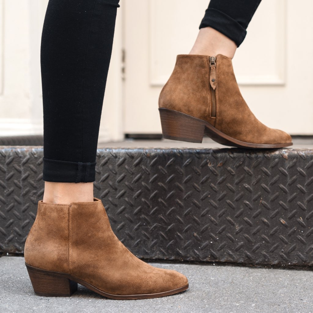 https://cdn.shopify.com/s/files/1/0419/1525/products/1024x1024-women-downtown-goldenbrown-061421-2.jpg?v=1623772519