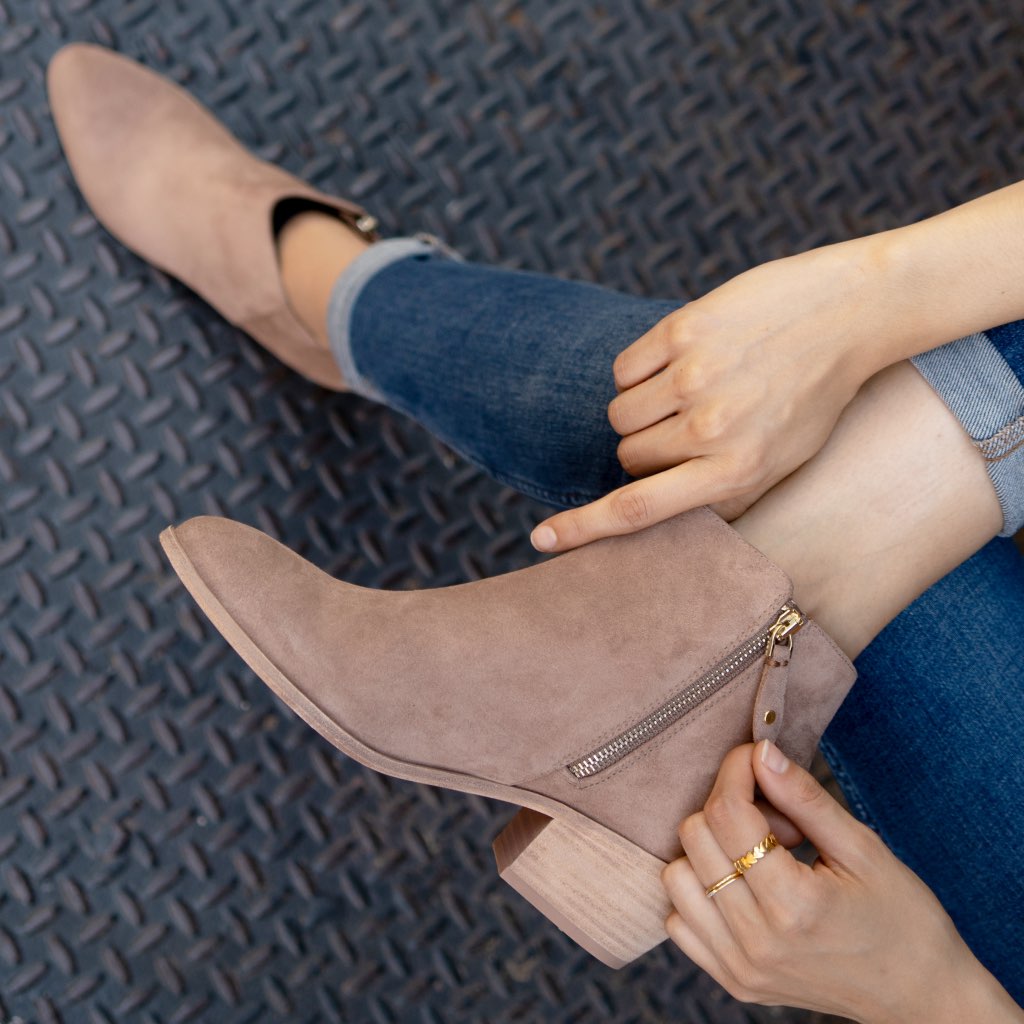 https://cdn.shopify.com/s/files/1/0419/1525/products/1024x1024-women-downtown-rosebrown-061421-3.jpg?v=1623772646