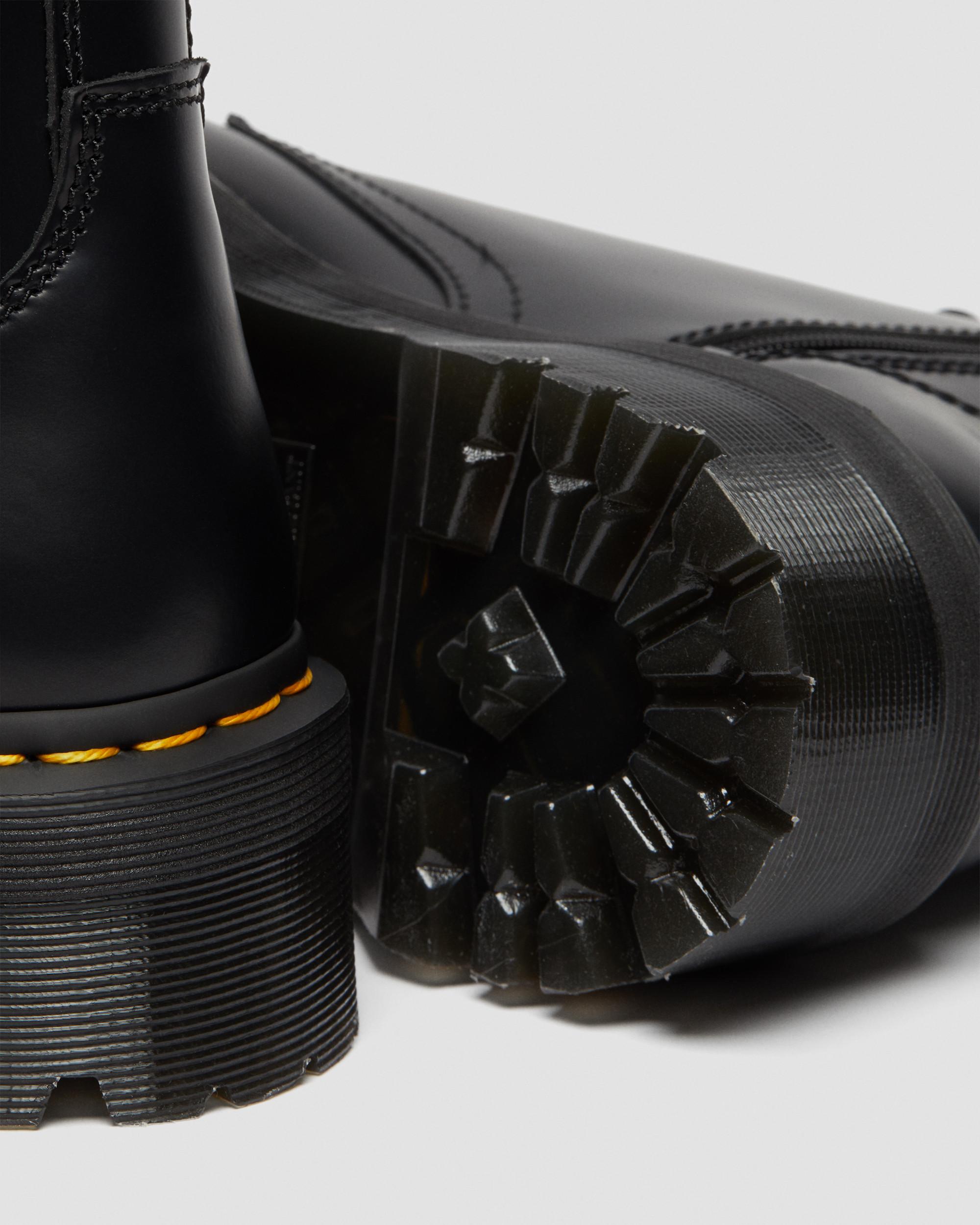 https://cdn.media.amplience.net/i/drmartens/15265001.88.jpg