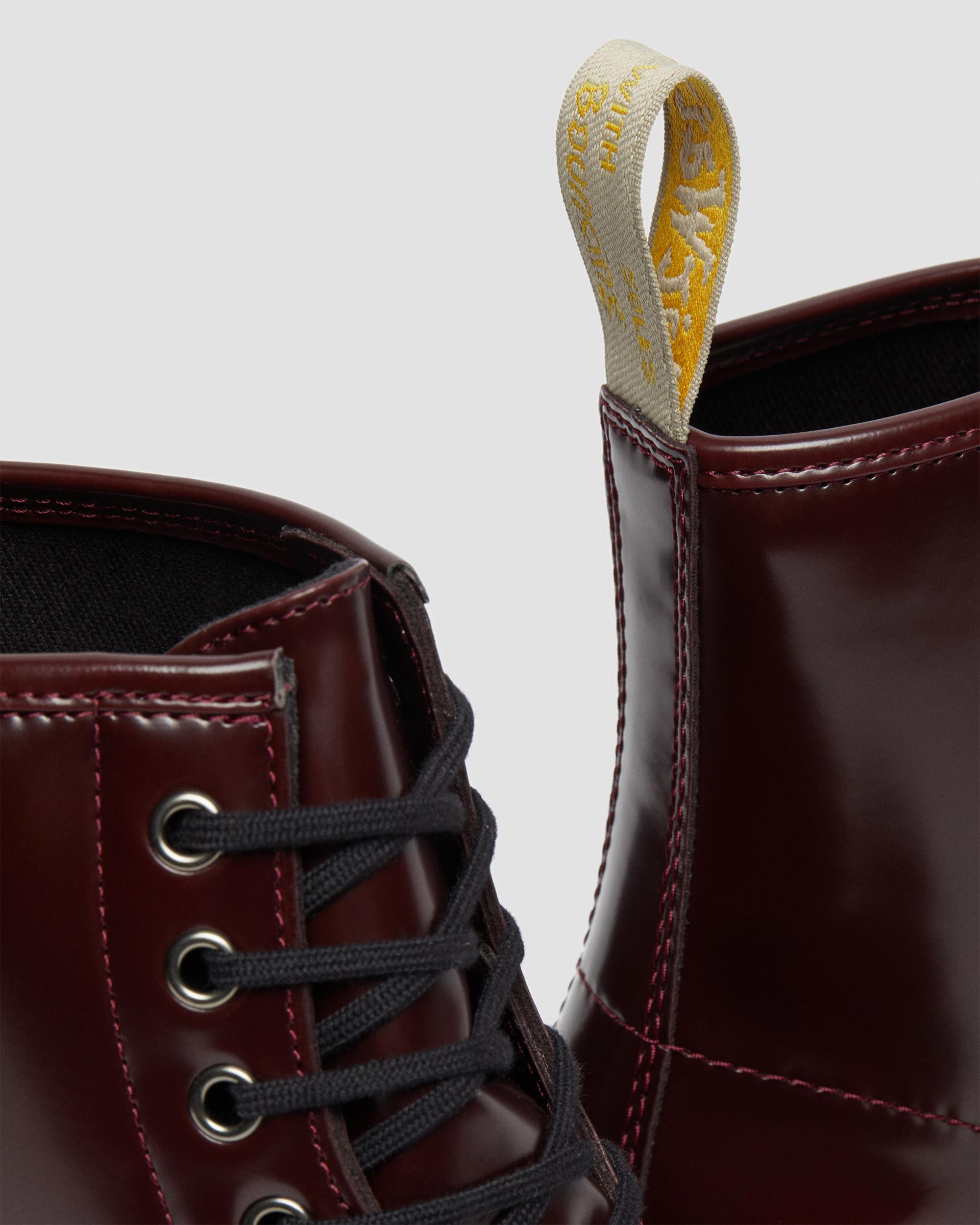 https://cdn.media.amplience.net/i/drmartens/23756600.86.jpg