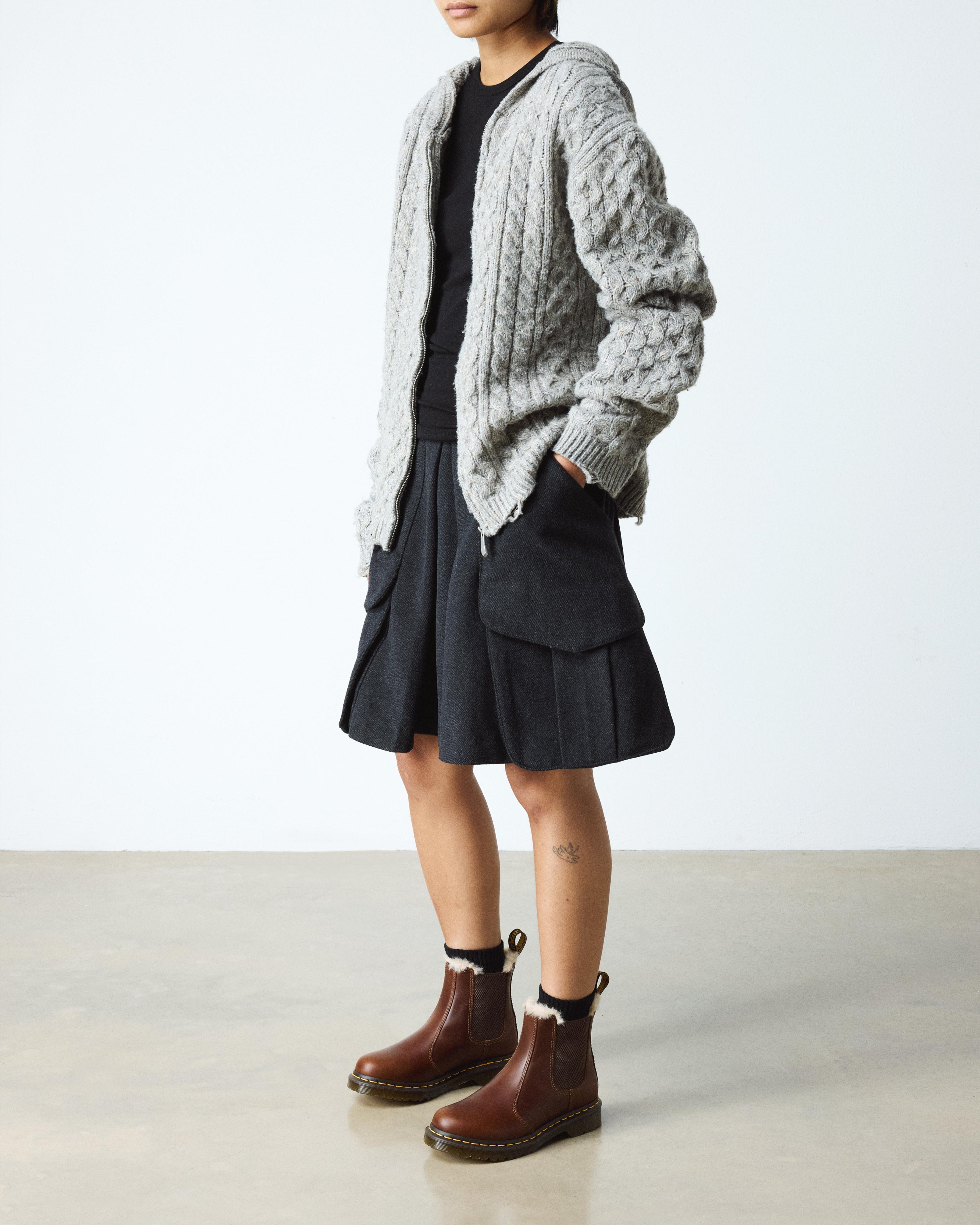 https://cdn.media.amplience.net/i/drmartens/23898243.81.jpg
