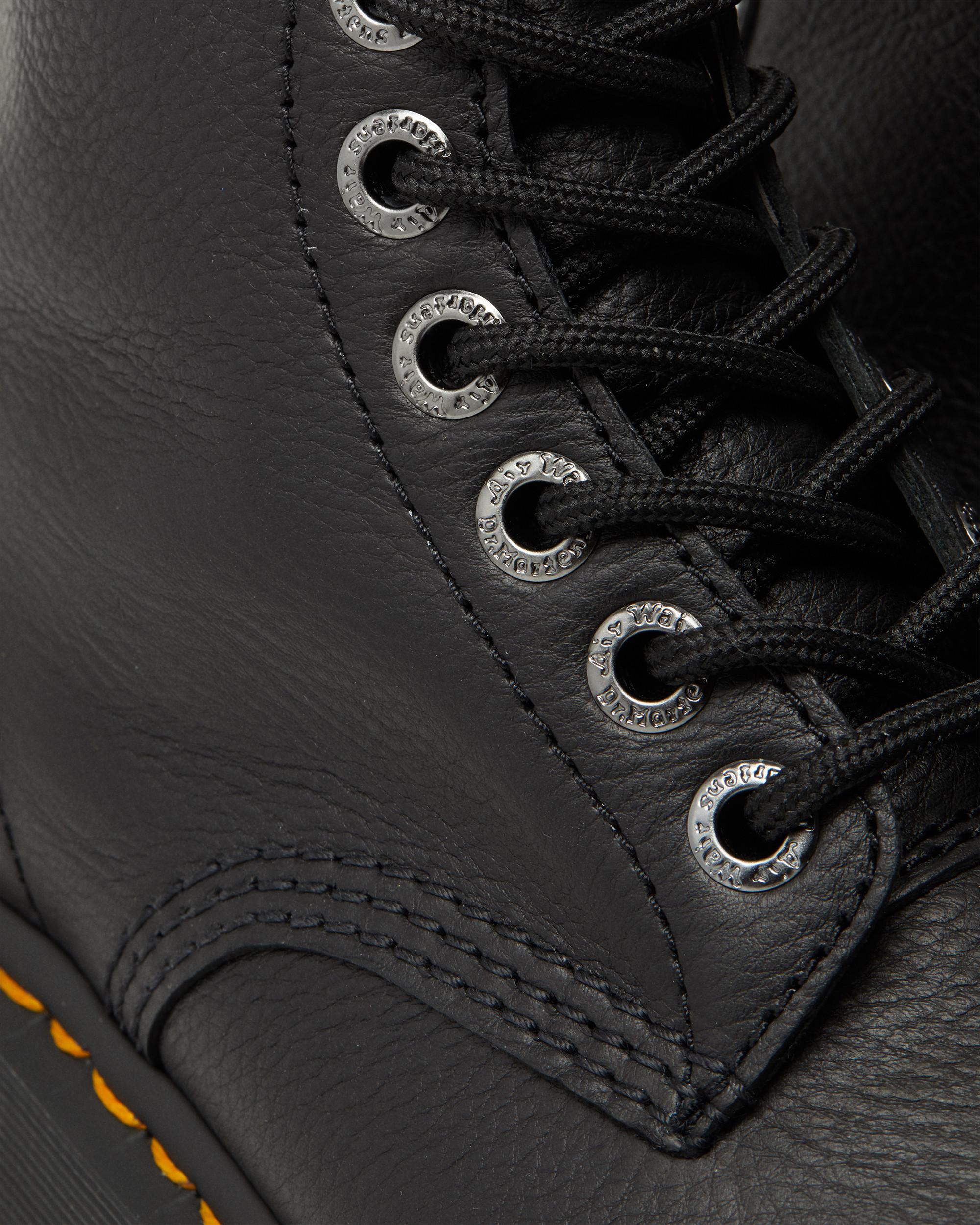 https://cdn.media.amplience.net/i/drmartens/26925001.86.jpg