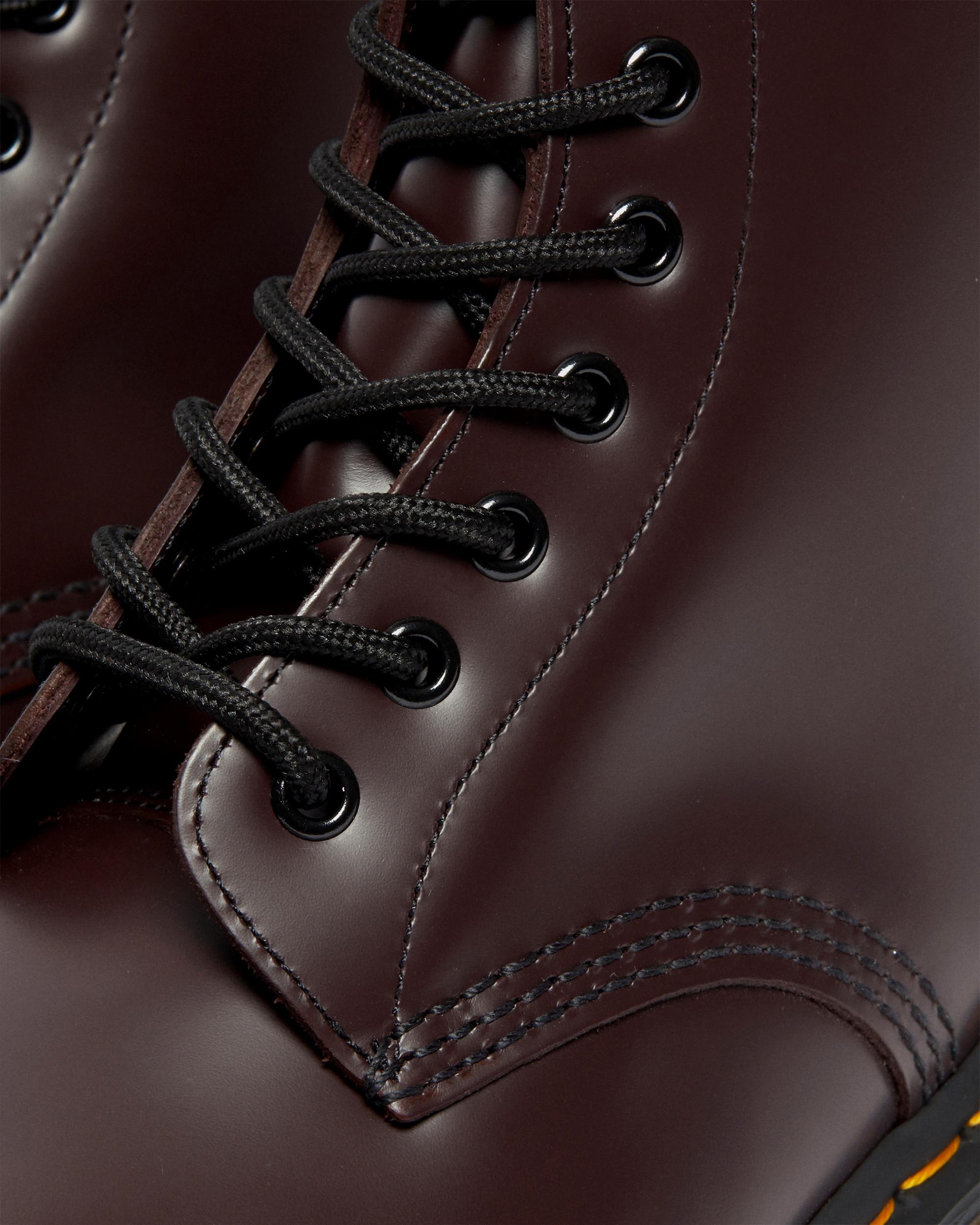 https://cdn.media.amplience.net/i/drmartens/27277626.89.jpg