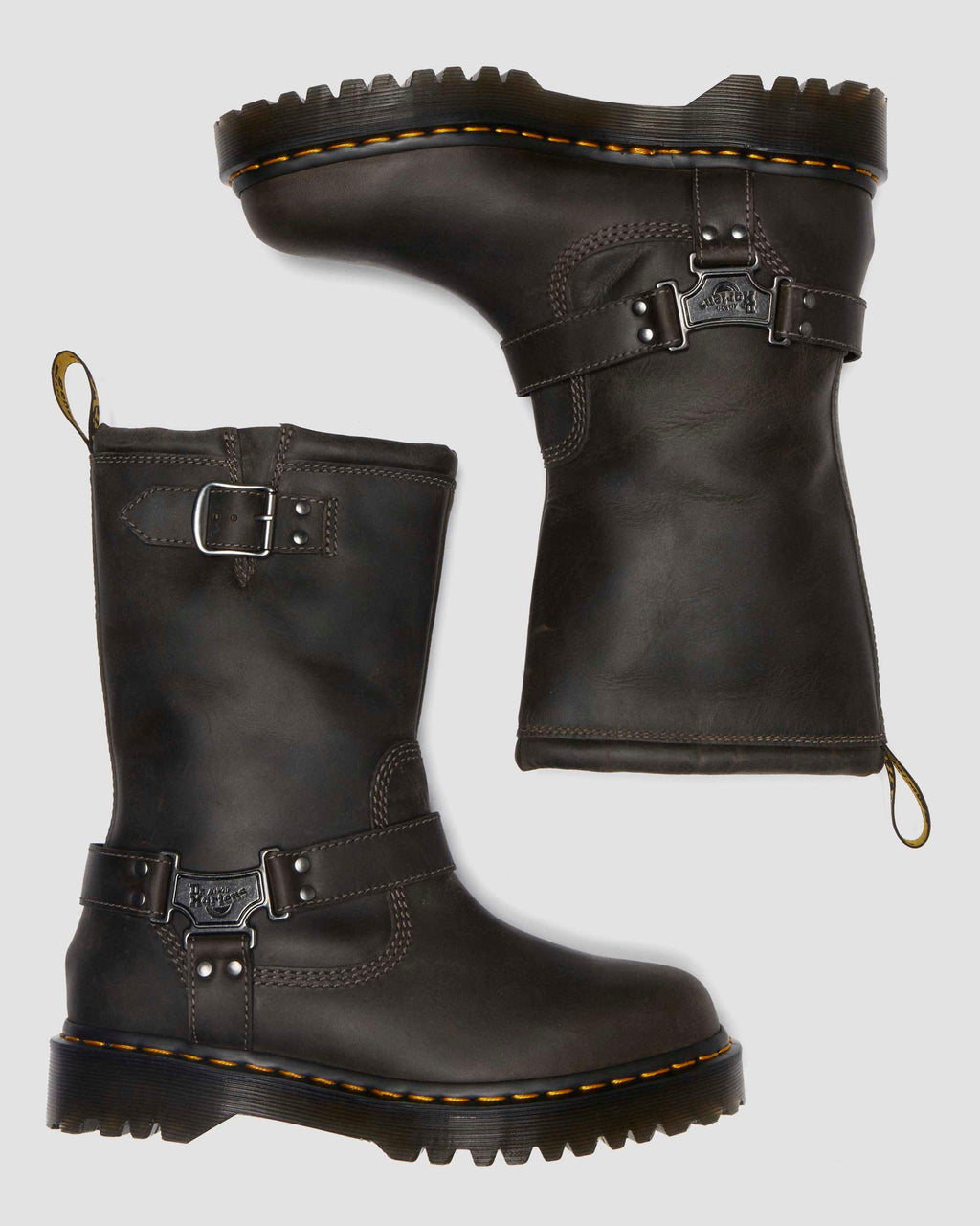 https://cdn.media.amplience.net/i/drmartens/31901057.89.jpg