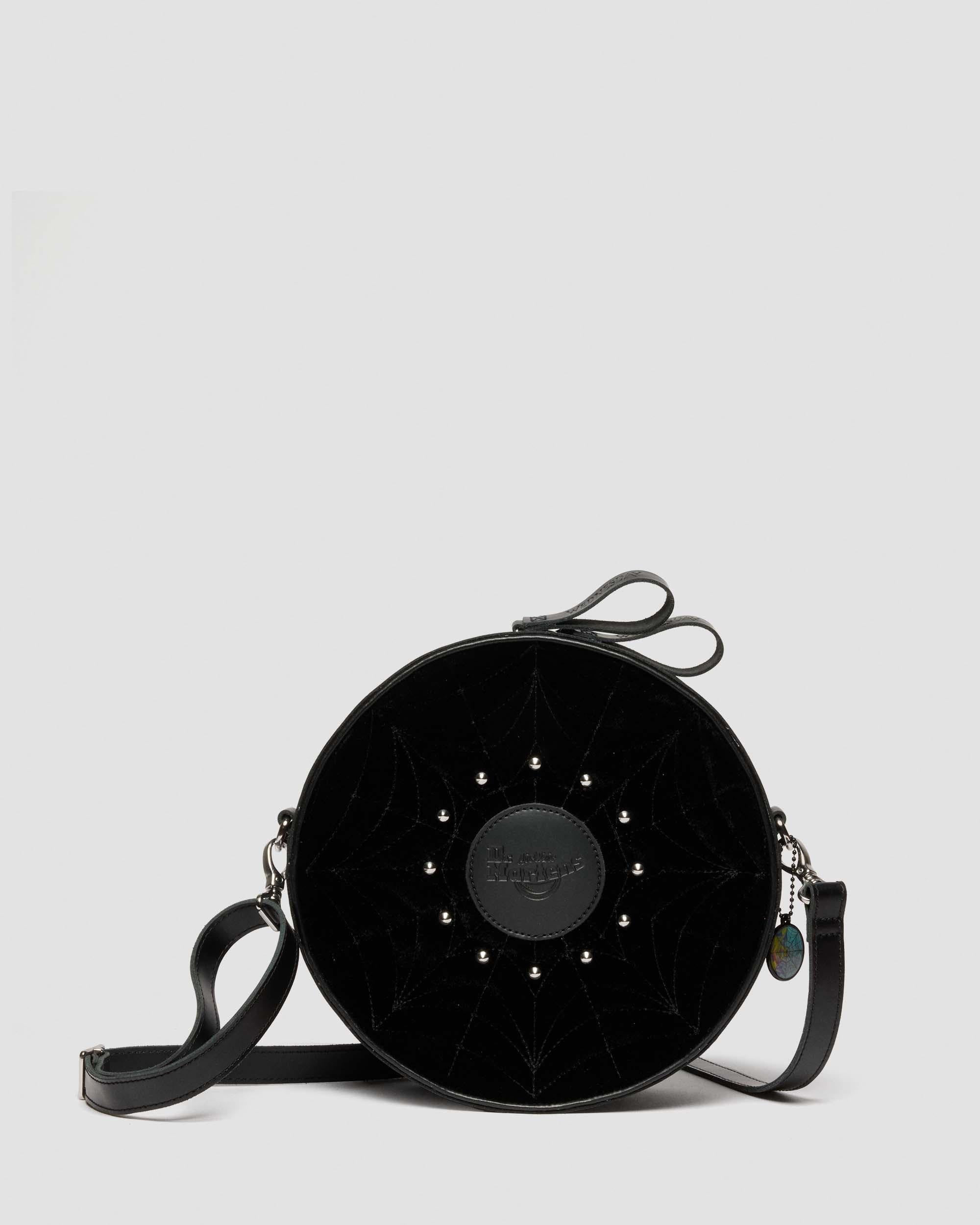 https://cdn.media.amplience.net/i/drmartens/43063001.80.jpg