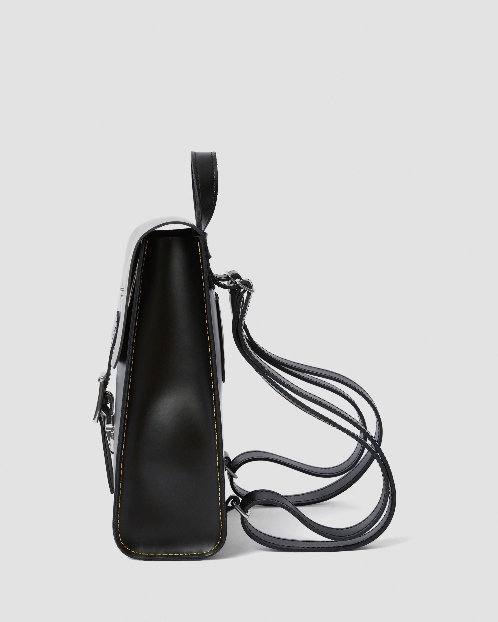 https://cdn.media.amplience.net/i/drmartens/AB101001.83.jpg