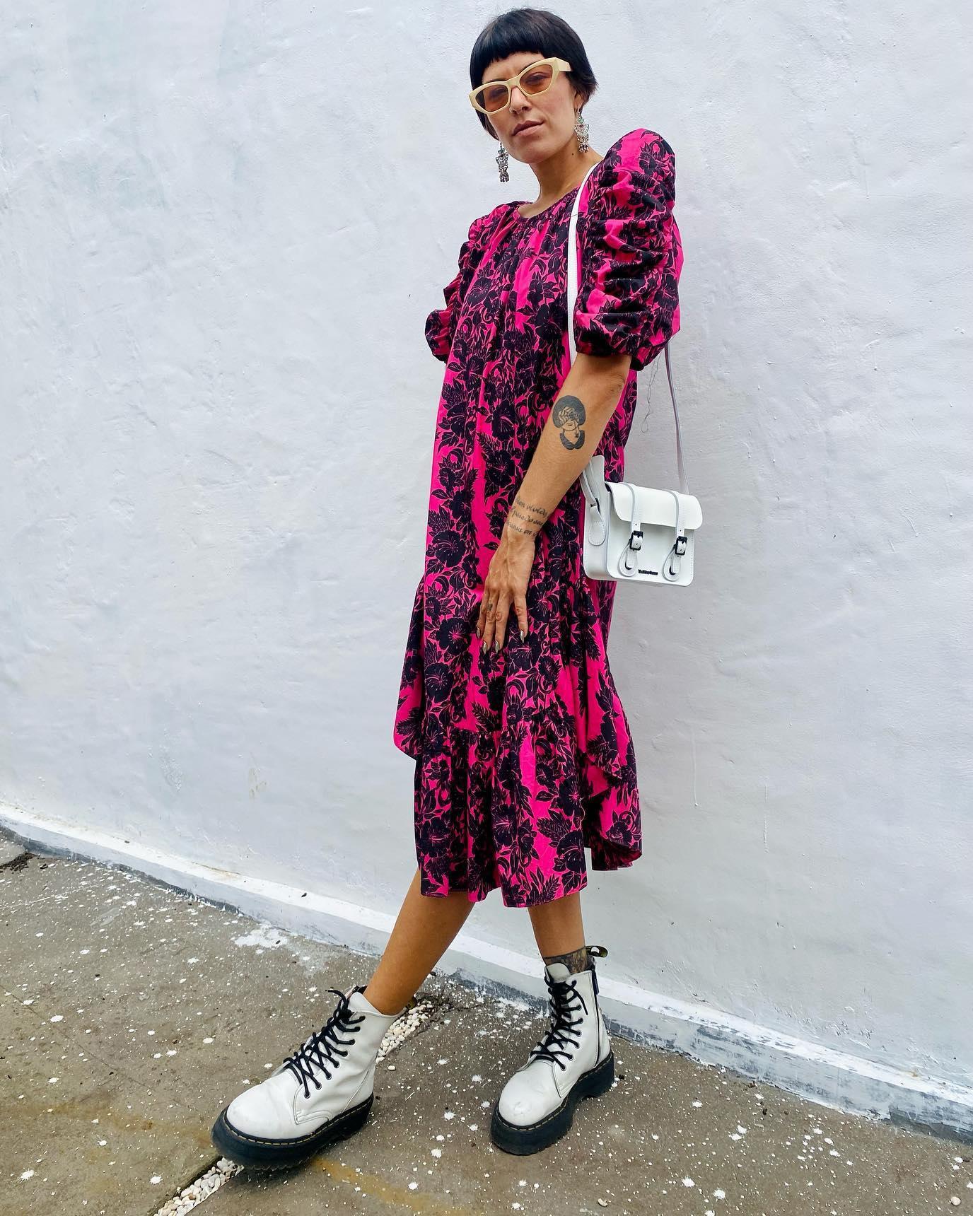 https://cdn.media.amplience.net/i/drmartens/AC917122.85.jpg